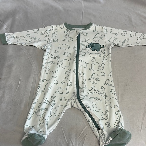 Tuffy- Adorable Animal Print with embroidered elephant Baby Onesie sleeper - Picture 2 of 2